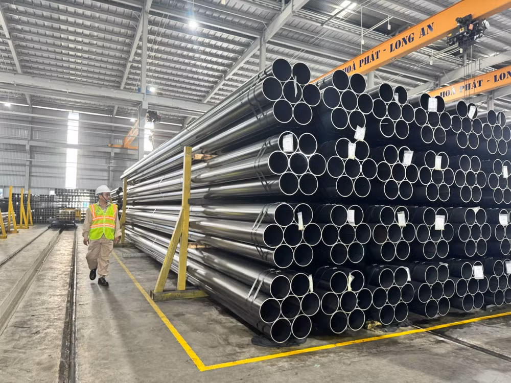 NM ống thép Hòa Phát Long An sản xuất các dòng ống thép siêu lớn