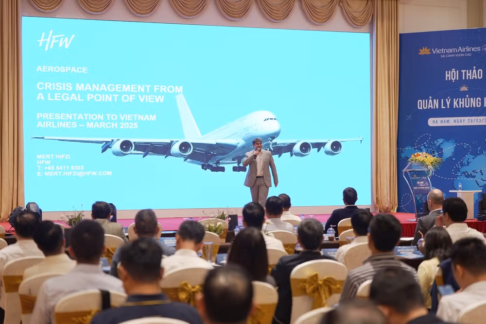 vietnam airlines nang cao nang luc quan ly khung hoang hinh 2