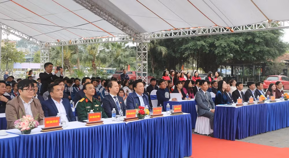 phu tho hanh trinh van hoa hung vuong qua hon 300 hien vat doc dao hinh 2