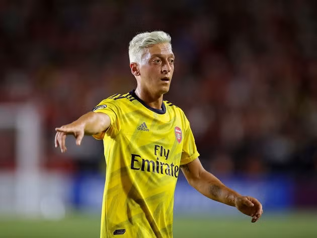 Cầu thủ Ozil sẽ phải hối hận vì không rời Arsenal. Ảnh: internet.
