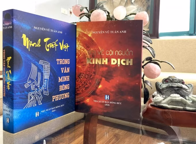 Hai cuốn sách mới ra mắt đã đem tới cái nhìn mới về Phương Đông, vốn huyền bí và thách đố tri thức nhân loại từ hàng ngàn năm qua. Ảnh: P.V