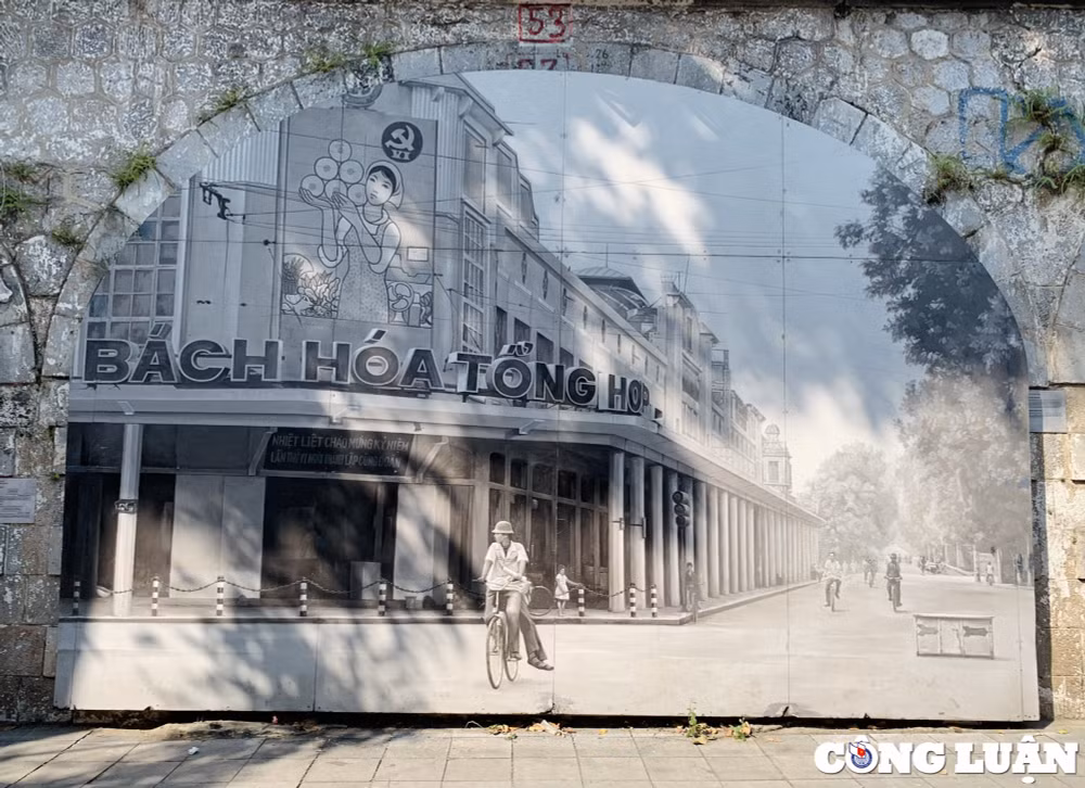 nhung buc bich hoa tren pho phung hung phai mau xuong cap tram trong hinh 14