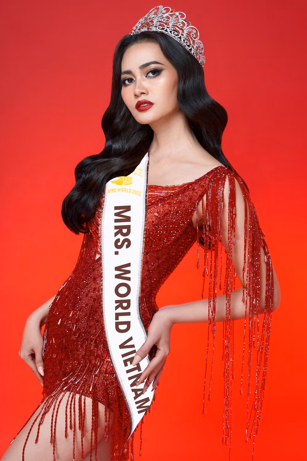 lo dien trang phucda hoi cuahoa hau quy ba viet nam 2022 nguyen thi bich hanh taimrs world 2022 hinh 3