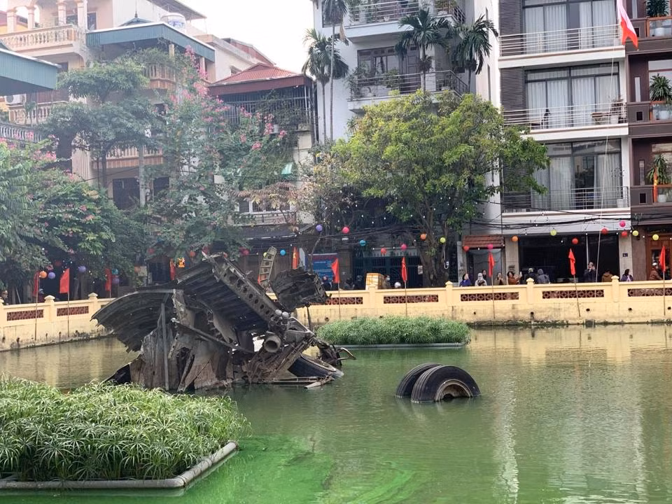 ky uc lich su tai hien lai qua trien lam 50 nam chien thang ha noi dien bien phu tren khong hinh 4