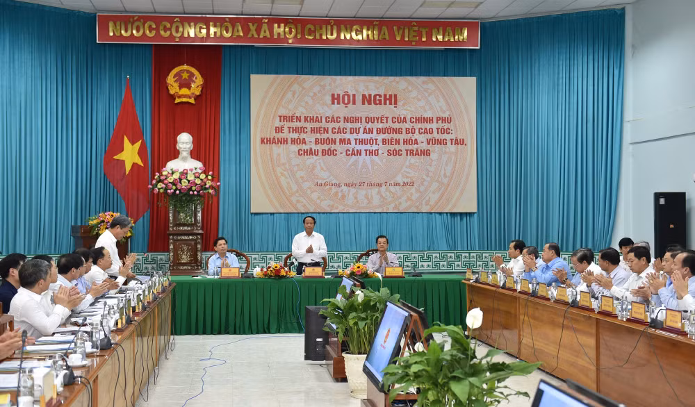 trien khai cac du an duong bo cao toc phai het suc chu trong chat luong gia thanh hinh 1