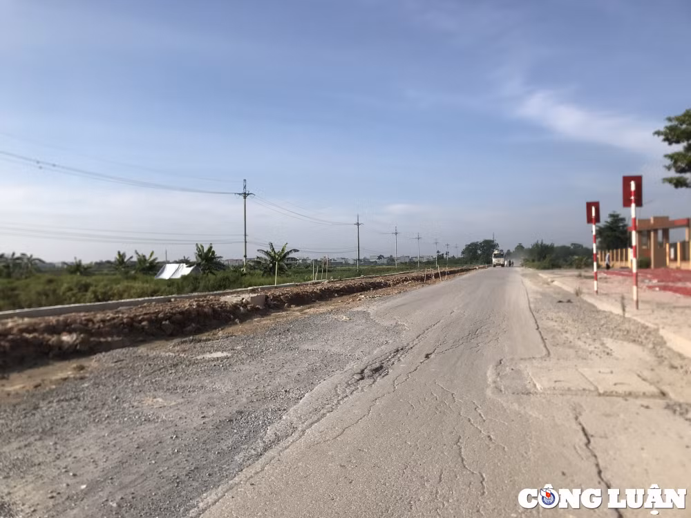 duong giao thong tram ty thanh cai bay voi nguoi di duong hinh 3
