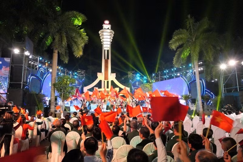 khuc trang ca hoa binh loi tri an sau sac cac anh hung liet si hinh 14