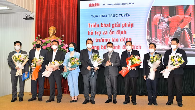 cung nhau chia se kinh nghiem giai phap ho tro va on dinh thi truong lao dong sau dai dich hinh 1