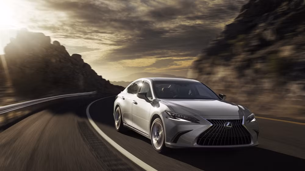lexus es va gx phien ban 2022 chinh thuc ra mat tai viet nam hinh 2
