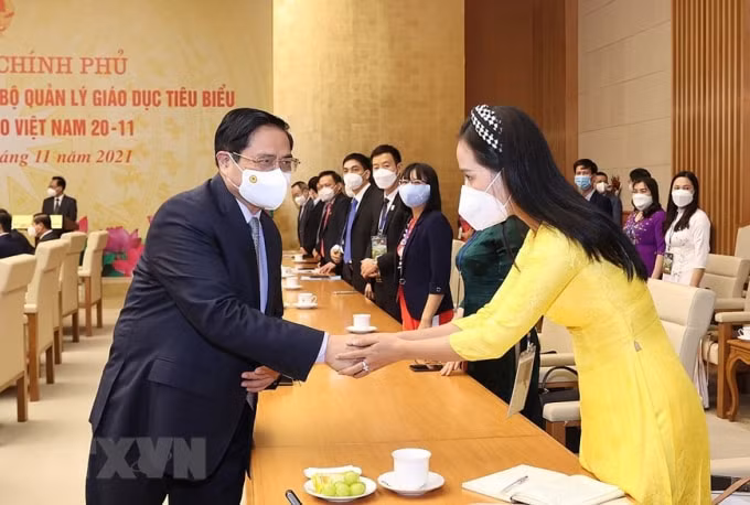 thu tuong gap mat 60 nha giao can bo quan ly giao duc tieu bieu nhan ngay nha giao viet nam 20 11 hinh 1