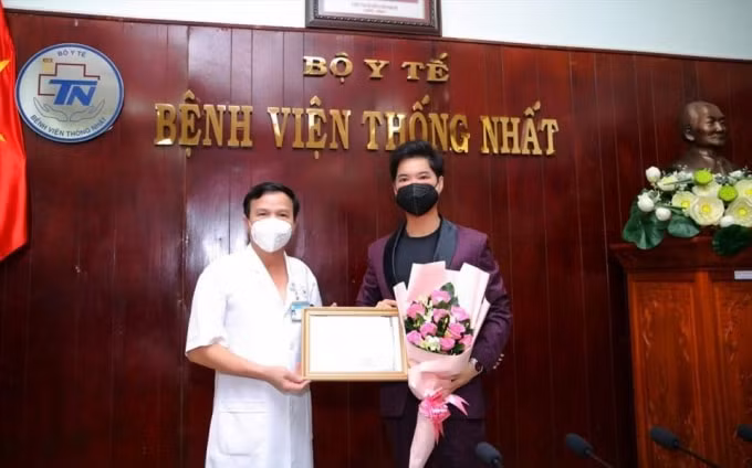 danh ca ngoc son thay the tran thanh lam giam khao chuong trinh hat mai uoc mo mua 4 hinh 2