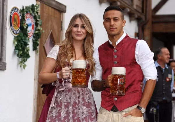 nhung bong hong cua cac ngoi sao clb bayern munich hinh 2