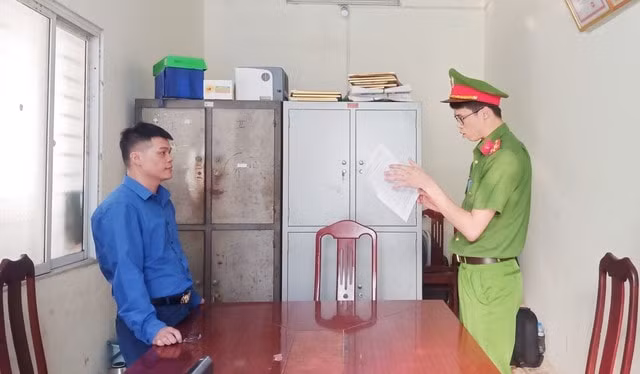bat mot cuu truong phong kinh doanh cong ty bao hiem nhan tho dai ichi hinh 1