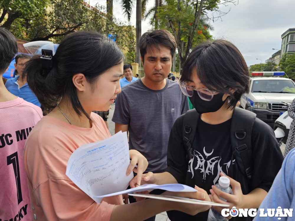 thi sinh thi tuyen lop 10 thpt tai thanh hoa phan khoi ket thuc ngay thi dau tien hinh 5