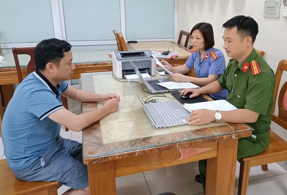 khoi to mot pho phong ngan hang chi nhanh quang ninh ve hanh vi lua dao hinh 1