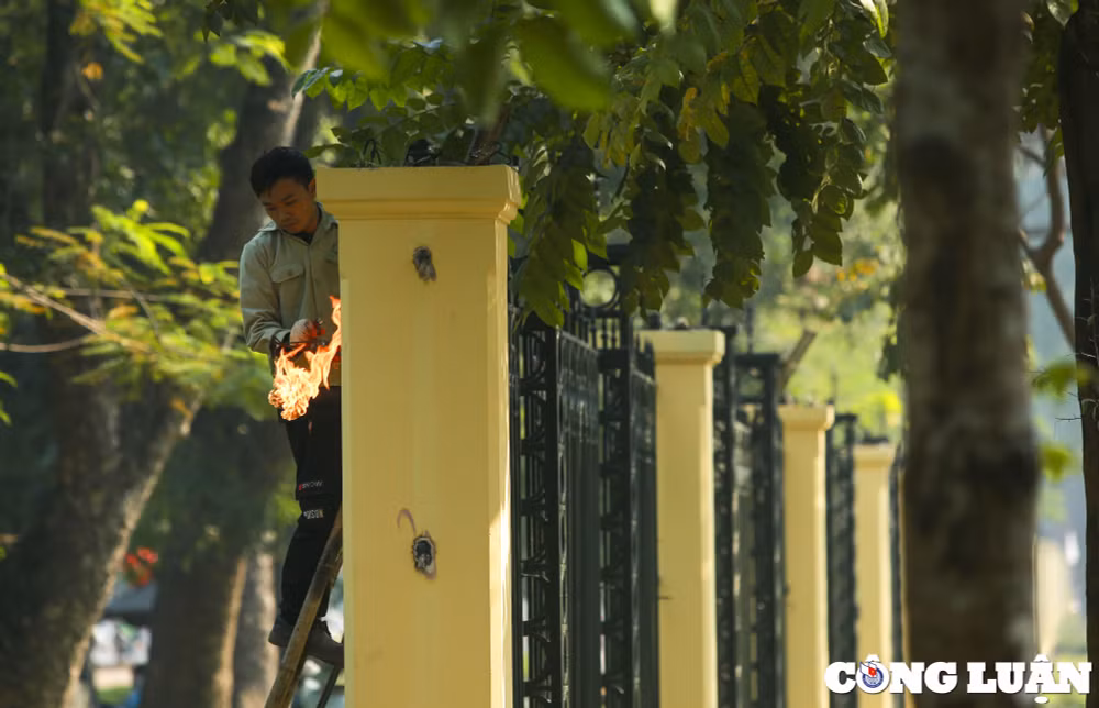 ha noi bat dau go bo rao chan cong vien thong nhat hinh 3