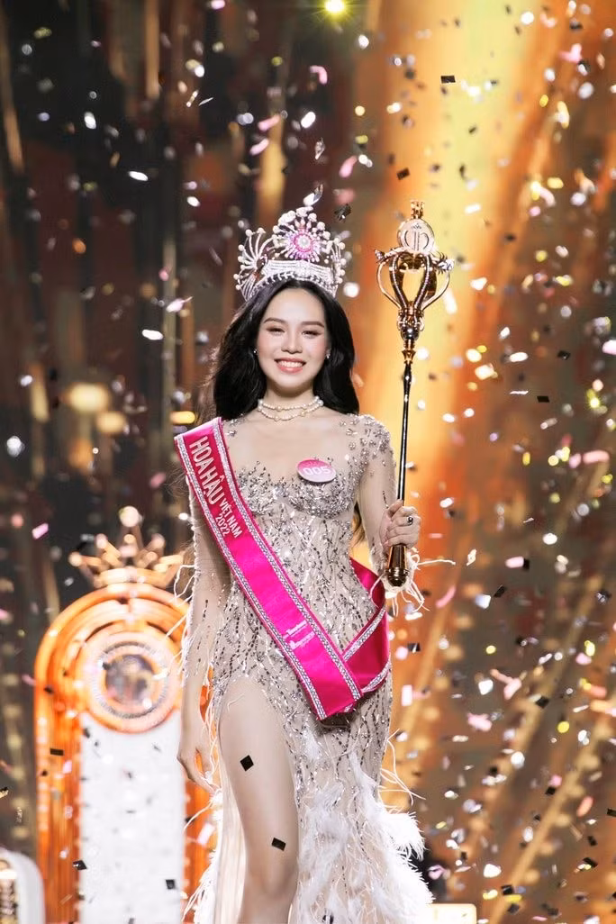 nhung yeu to giup huynh thi thanh thuy len ngoi hoa hau viet nam 2022 hinh 2