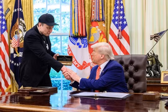 16 'siêu CEO' tháp tùng ông Trump thăm Trung Quốc, gồm Elon Musk và Tim Cook