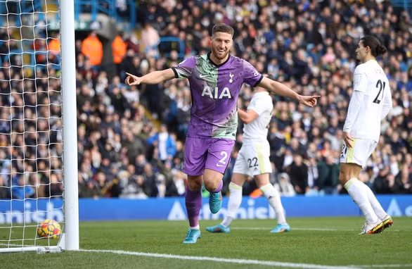 thang leeds 4 0 tottenham vuon len vi tri thu 7 bxh ngoai hang anh hinh 1