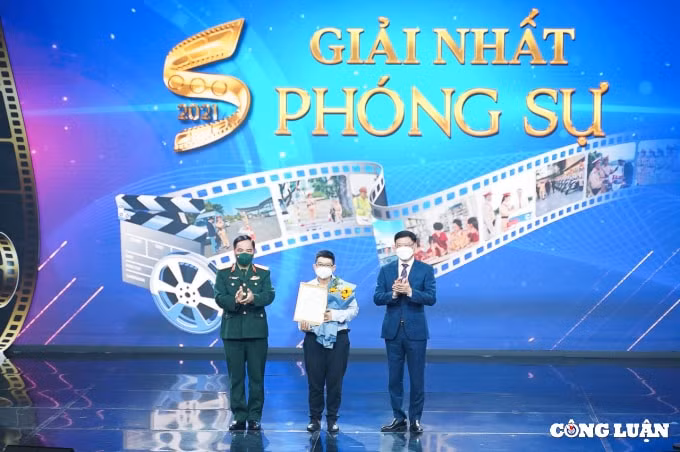 trao giai lien hoan phim toan quoc ve an toan giao thong nam 2021 hinh 1