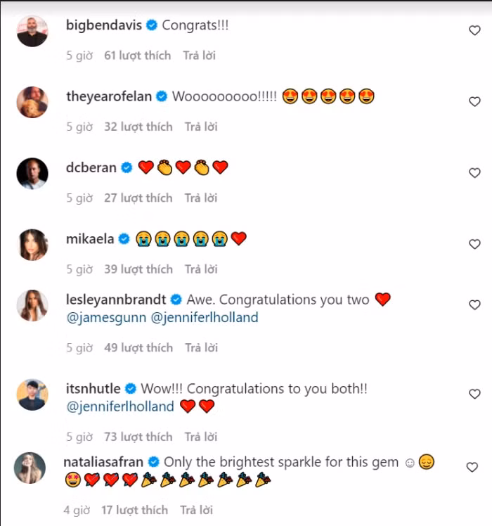 james gunn va jennifer holland dinh hon sau nhieu nam gan bo hinh 2