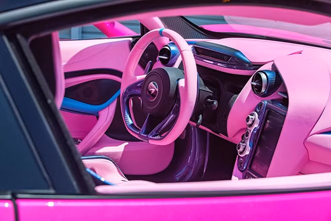 cung ngam sieu xe mclaren 765lt mau hong canh sen doc nhat the gioi hinh 5