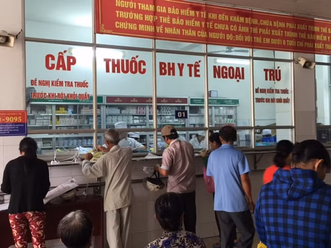 Bà Rịa - Vũng Tàu: Không có thuốc phát cho bệnh nhân khám bảo hiểm y tế. Ảnh minh họa
