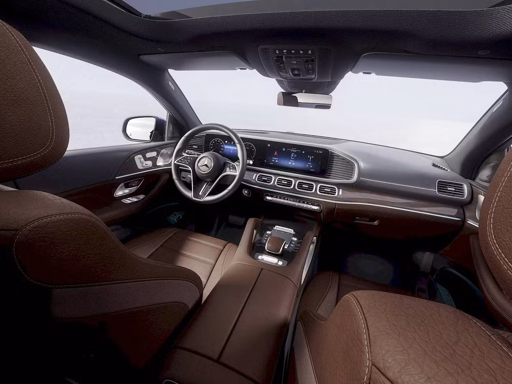 Thiết kế khoang lái của GLE 400e - Ảnh: Mercedes-Benz