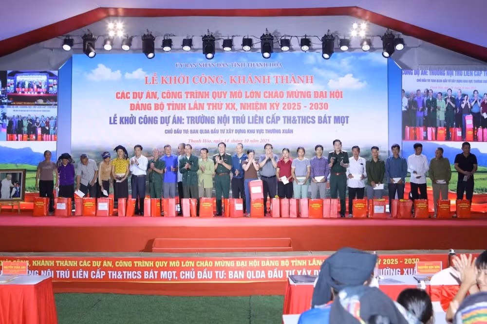 Ảnh chụp Màn hình 2025-10-14 lúc 19.35.20