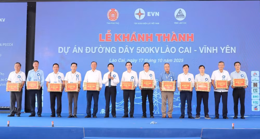 Khánh thành Dự án đường dây 500 kV Lào Cai - Vĩnh Yên: Công trình đặc biệt quan trọng, đảm bảo an ninh năng lượng quốc gia- Ảnh 4.