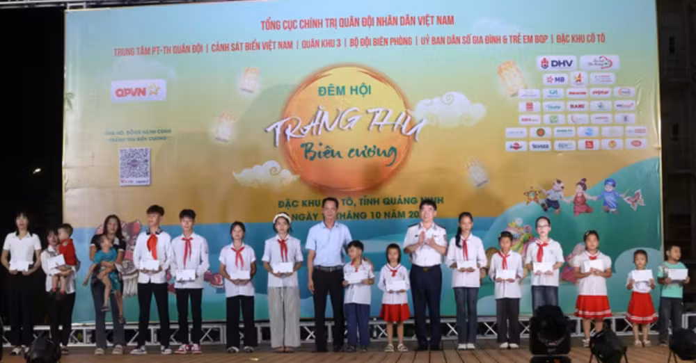 Ảnh màn hình 2025-10-12 lúc 15.35.54