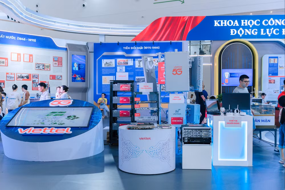 3_Há» sinh thÃ¡i sáº£n pháº©m viá»n thÃ´ng cá»§a Viettel High Tech táº¡i cÃ¡c sá»± kiá»n quá»c gia