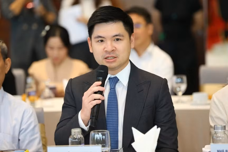 pham-vinh-quang-17599004766621177775313.jpg