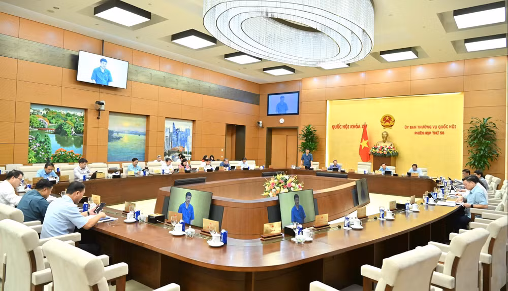 Quang cảnh phiên họp