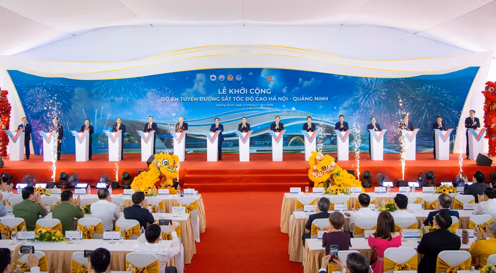 anh-1thu-tuong-le-minh-hung-va-cac-dai-bieu-thuc-hien-nghi-thuc-khoi-cong-tuyen-duong-sat-toc-do-cao-ha-noi-quang-ninh-anhtl.png