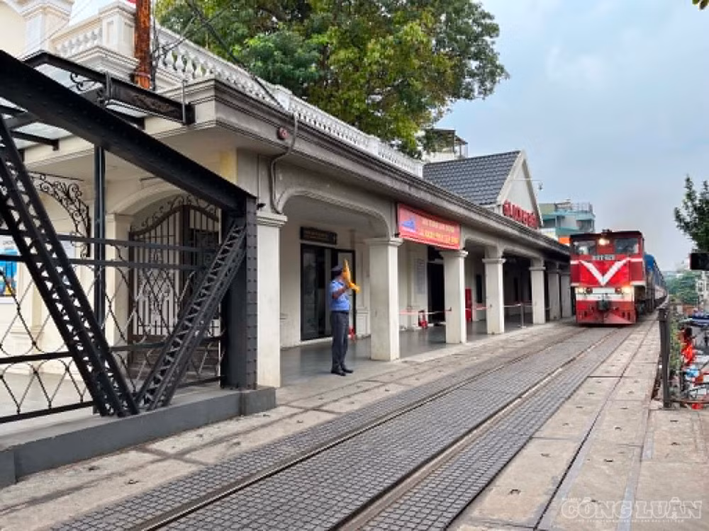 clo_br_duong-sat-ha-noi-lao-cai.jpg