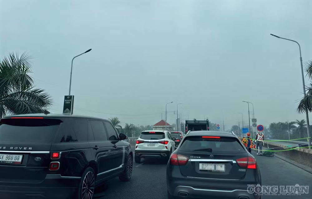 clo_br_cau-thang-long-842.jpg
