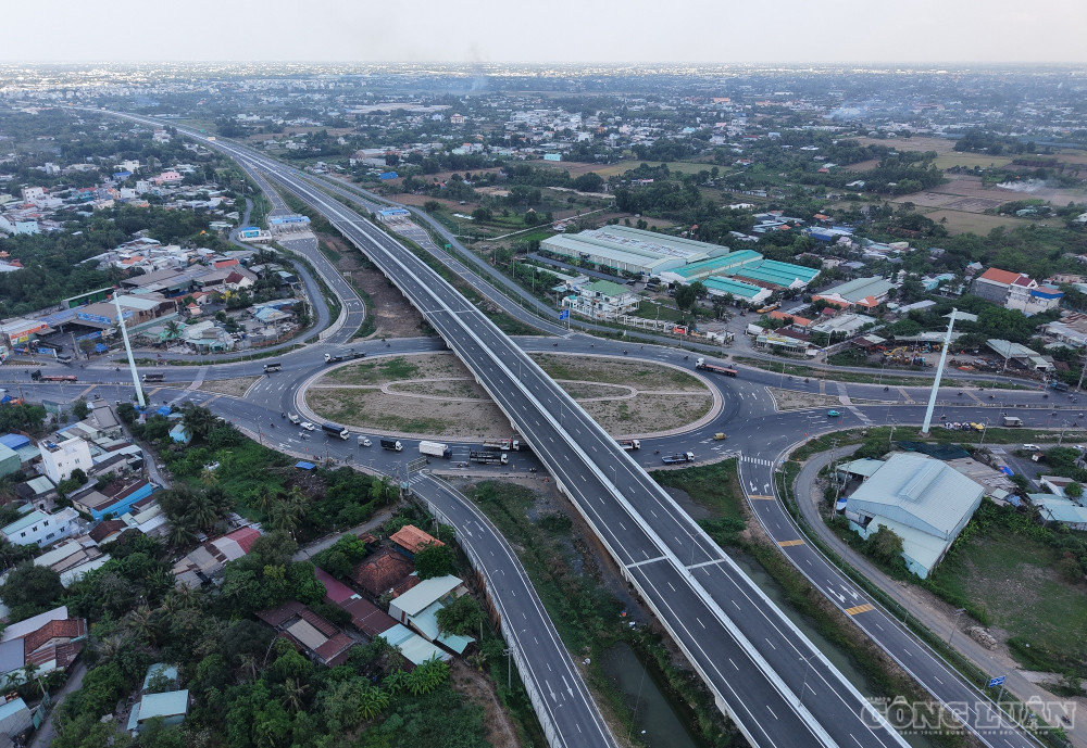 Hình ảnh cao tốc Bến Lức - Long Thành. clo_br_cao-toc-ben-luc.jpg