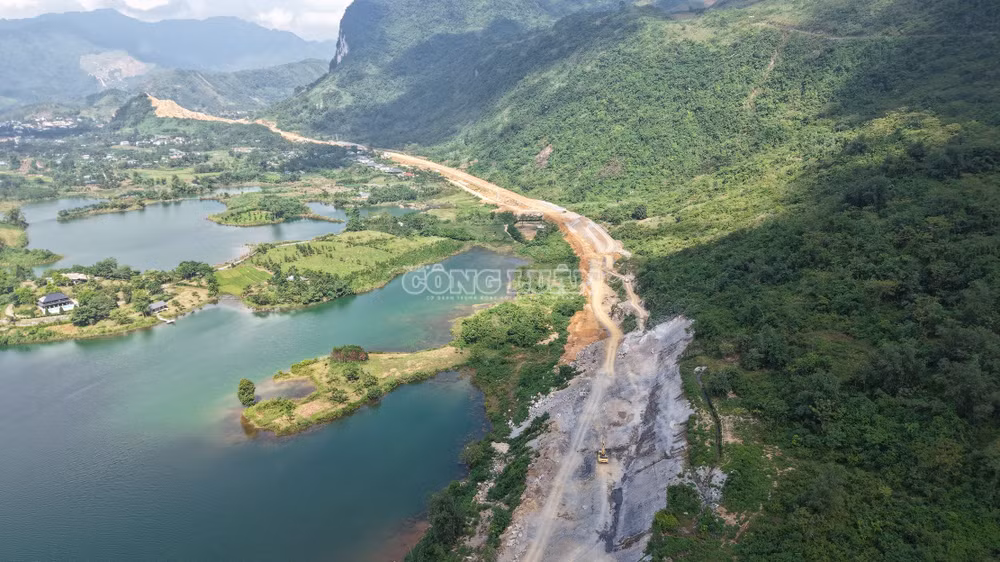 clo_c_cao-toc-hoa-binh-moc-chau.jpg