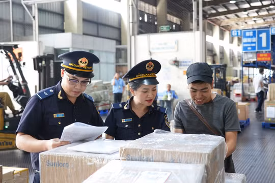 Từ 15/9, doanh nghiệp được đơn giản hóa nhiều thủ tục phân loại hàng hóa xuất nhập khẩu