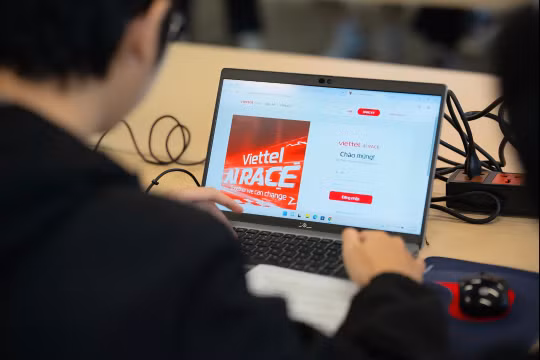 Viettel mở dữ liệu thực tế cho thí sinh tranh tài tại Viettel AI Race 2026.