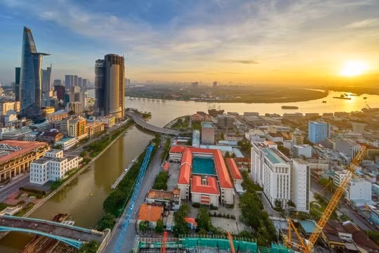 VNDIRECT Research dự báo VN-Index đạt 2.014 điểm cuối năm 2026, GDP tăng 8,7% trong kịch bản 'Bình minh sau cơn bão'