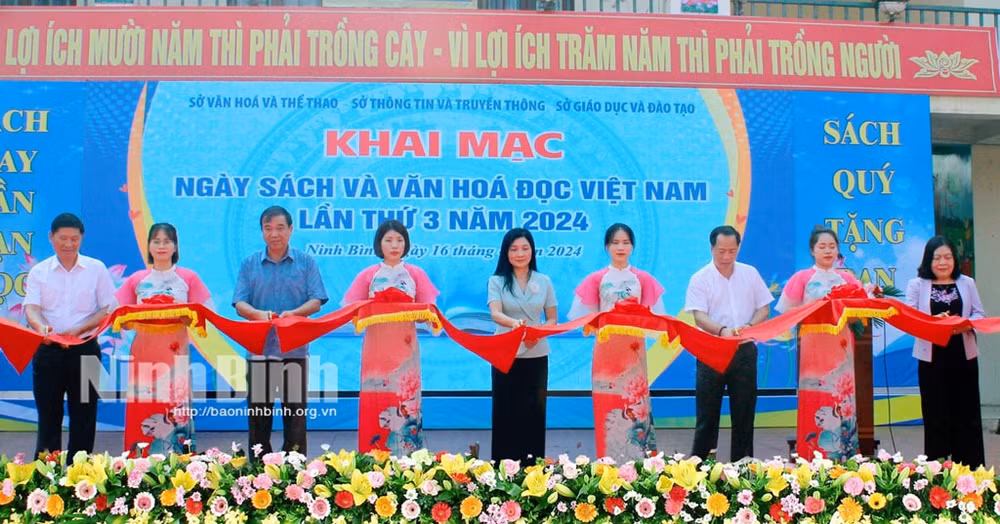 ninh binh khai mac ngay sach va van hoa doc viet nam lan thu 3 nam 2024 hinh 1