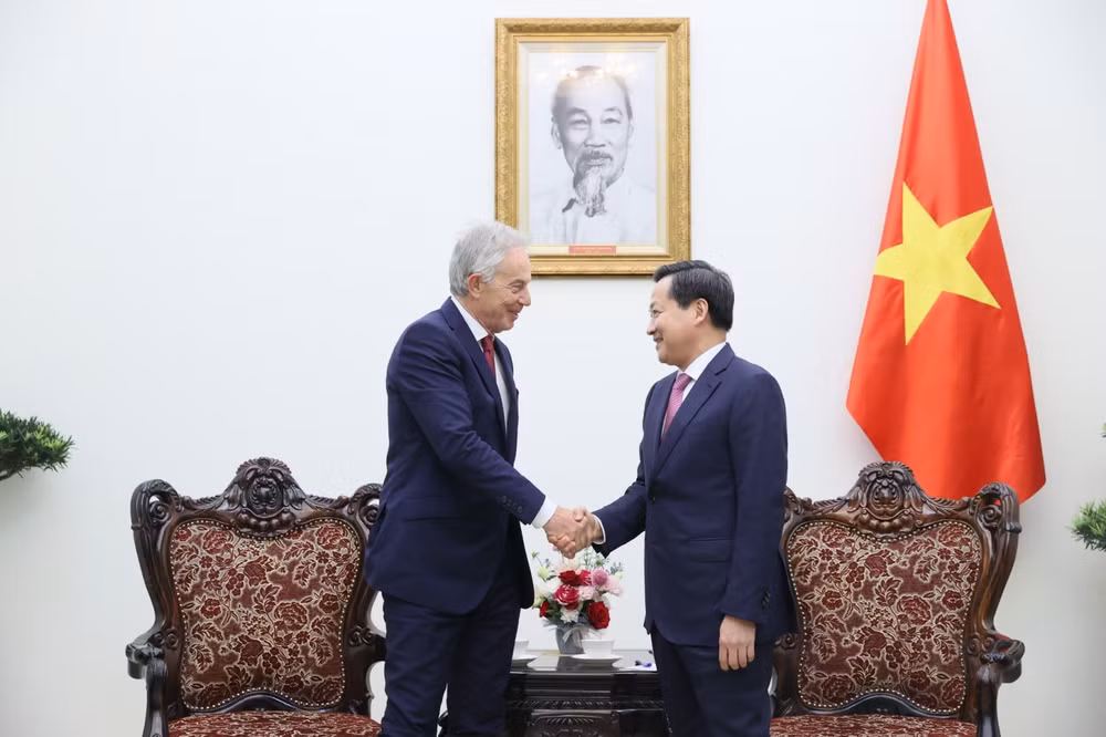 viet nam mong muon vien tbi chia se kinh nghiem nghien cuu va tu van xay dung trung tam tai chinh hinh 1
