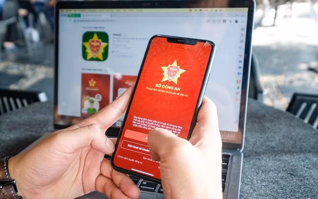 thanh hoa nhieu nguoi dan bi cac cuoc goi lua dao huong dan cai dat ung dung vneid hinh 2