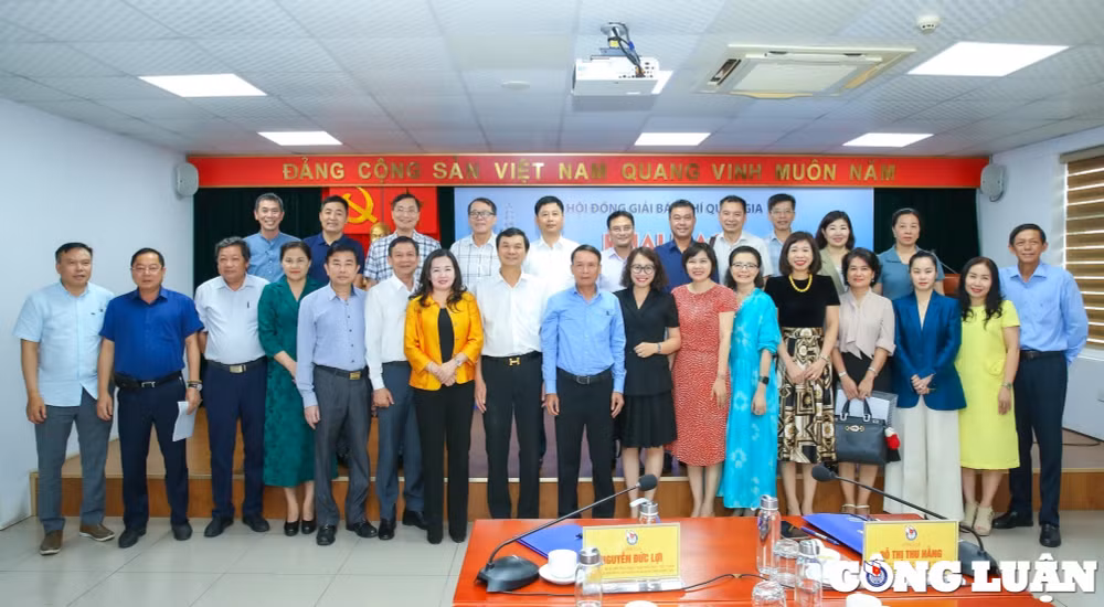 khai mac vong cham so khao giai bao chi quoc gia lan thu xviii nam 2023 mua giai co ky luc ve so luong tac pham hinh 6