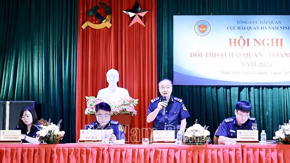 cuc hai quan ha nam ninh doi thoai voi cac doanh nghiep hinh 1