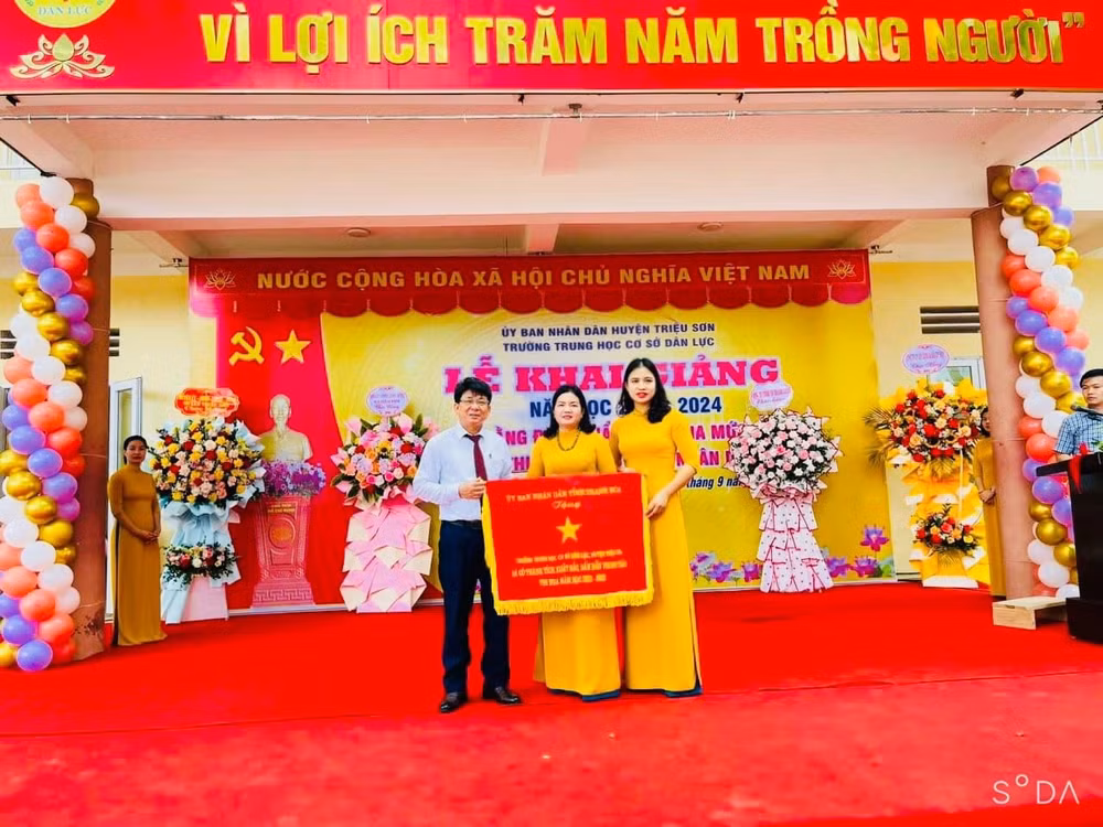 truong trung hoc co so dan luc trieu son thanh hoa doan ket xay dung truong chuan quoc gia muc do2 hinh 4