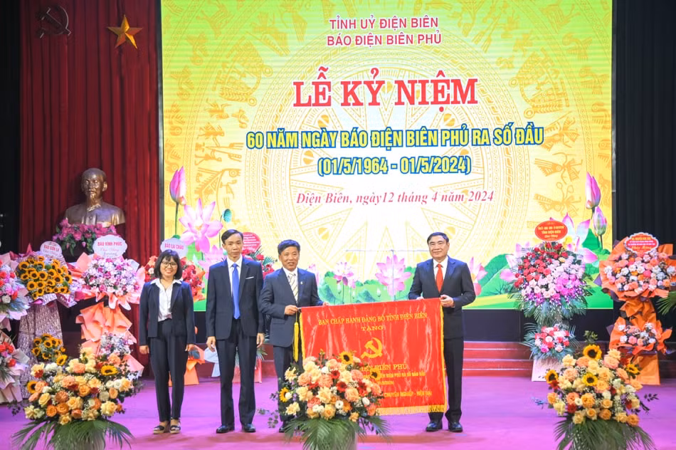 bao dien bien phu to chuc le ky niem 60 nam ra so dau tien hinh 3