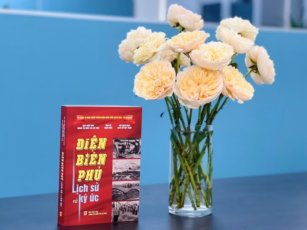 xuat ban cuon sach dien bien phu lich su va ky uc hinh 1